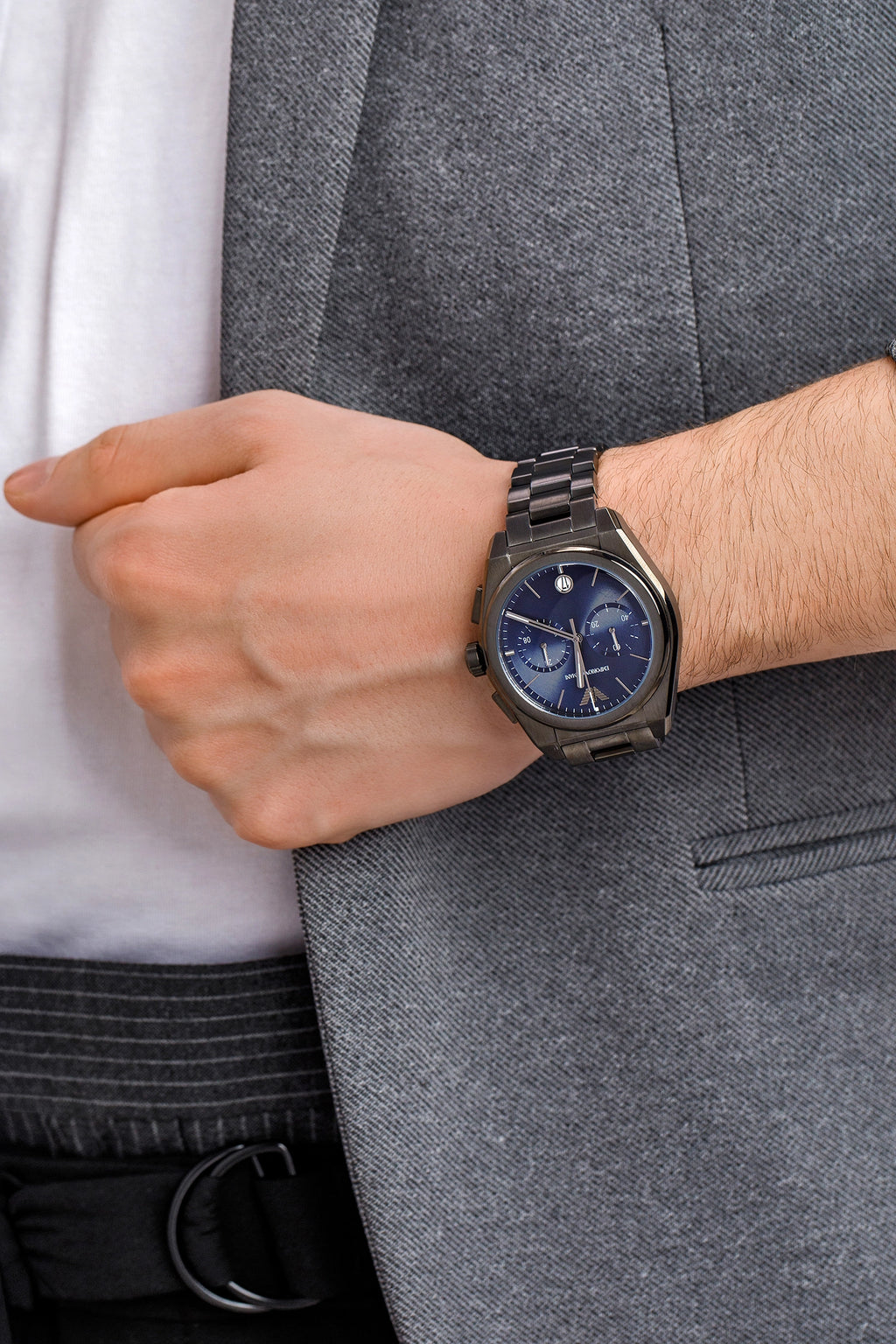 Emporio Armani AR11561 “Federico” Chronograph Men’s Watch – Blue Dial | AR11561 - VERSE - 
