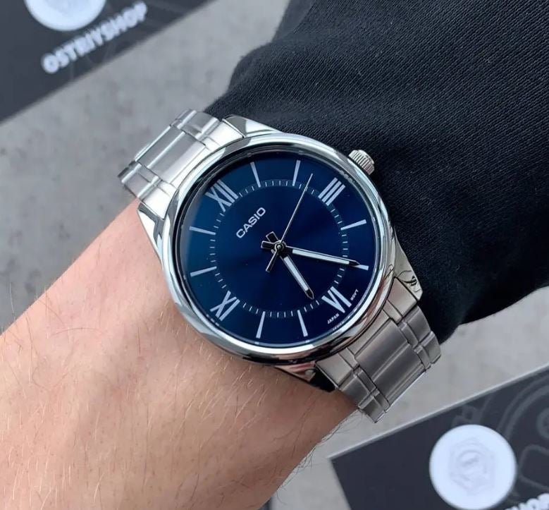 Casio V005D - 2B5 Men’s 41 mm Quartz Analog Watch – Blue Dial & Stainless Steel Bracelet - VERSE - 