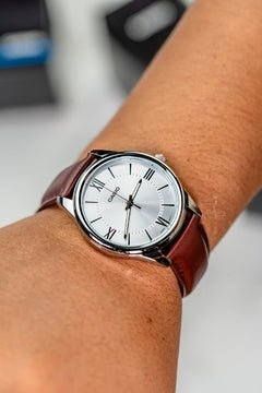 Casio V005L - 7B5 Men’s 40 mm Quartz Analog Watch – White Dial & Stainless Steel Bracelet - VERSE - 