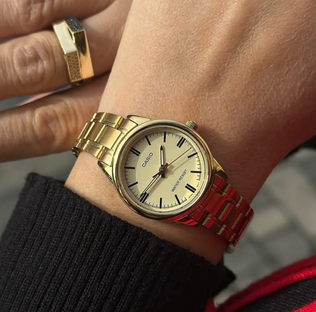 Casio LTP-V005G-9AUDF Champagne Gold-Tone Dial Gold Stainless Steel Women's Watch | Casio LTP-V005G-9AUDF - VERSE -