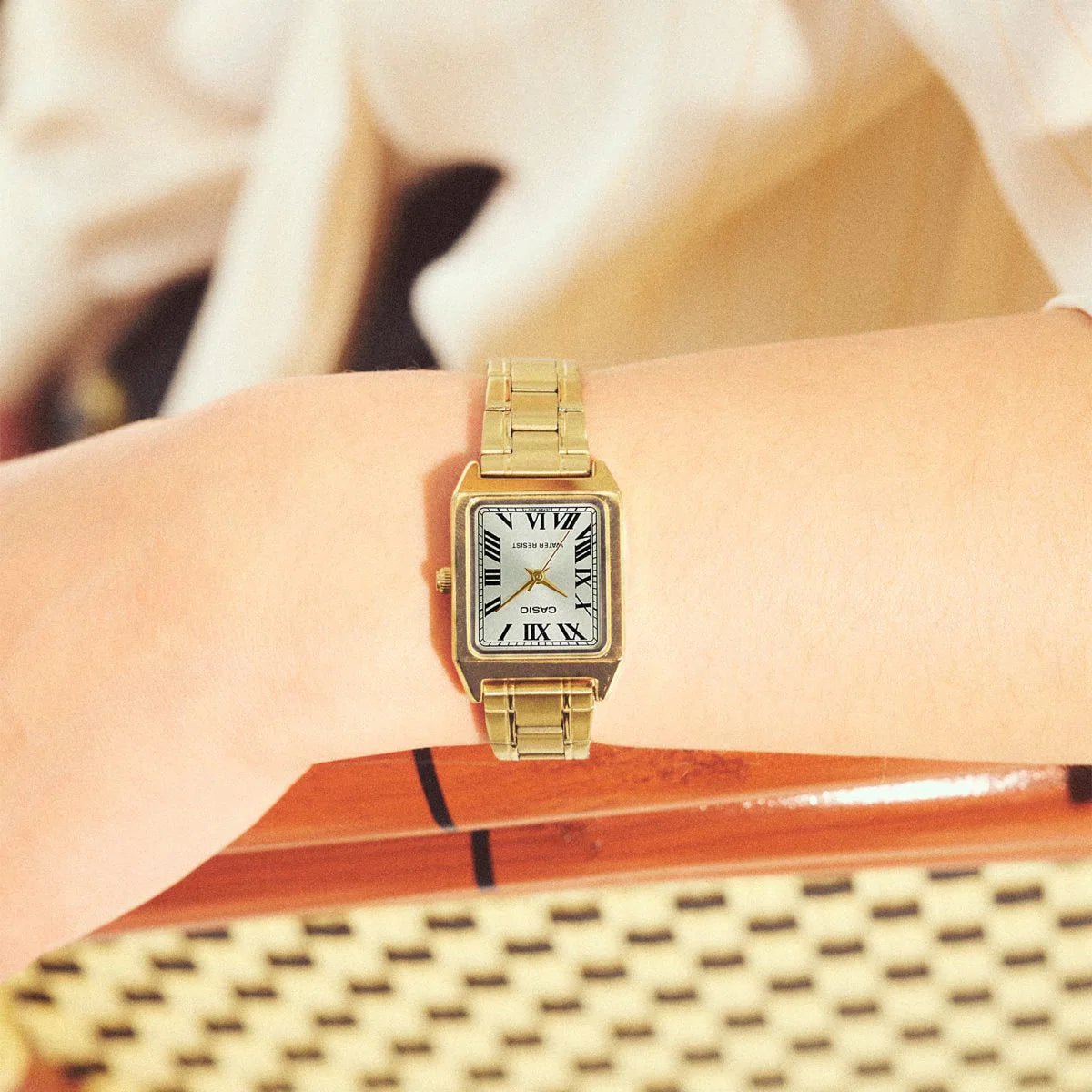 Casio LTP-V007G-9BUDF Champagne Gold Dial Gold Stainless Steel Women's Watch | Casio LTP-V007G-9BUDF - VERSE -