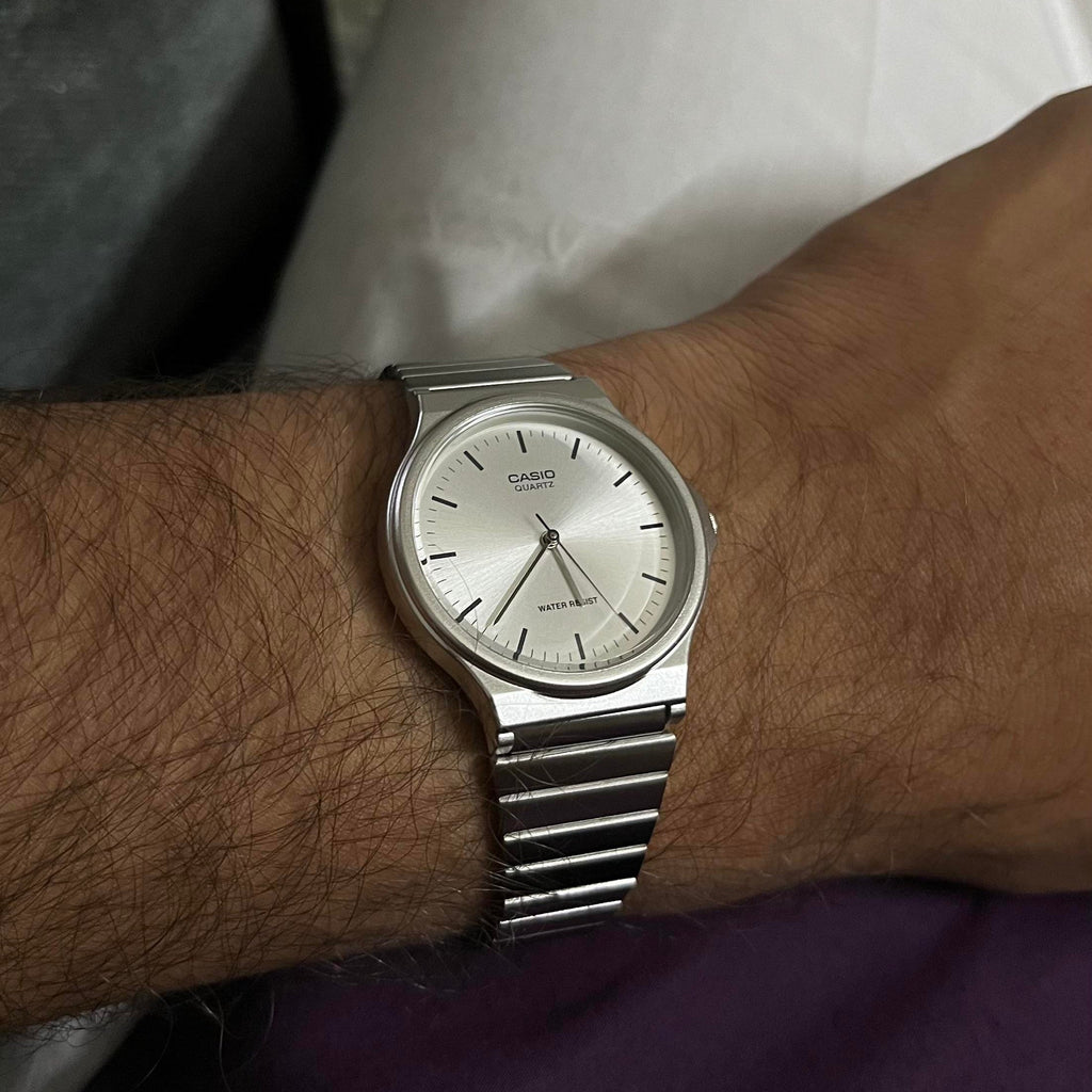 Casio MQ-24D-7E White Dial Men's Stainless Steel Watch | Casio MQ-24D-7E - VERSE -