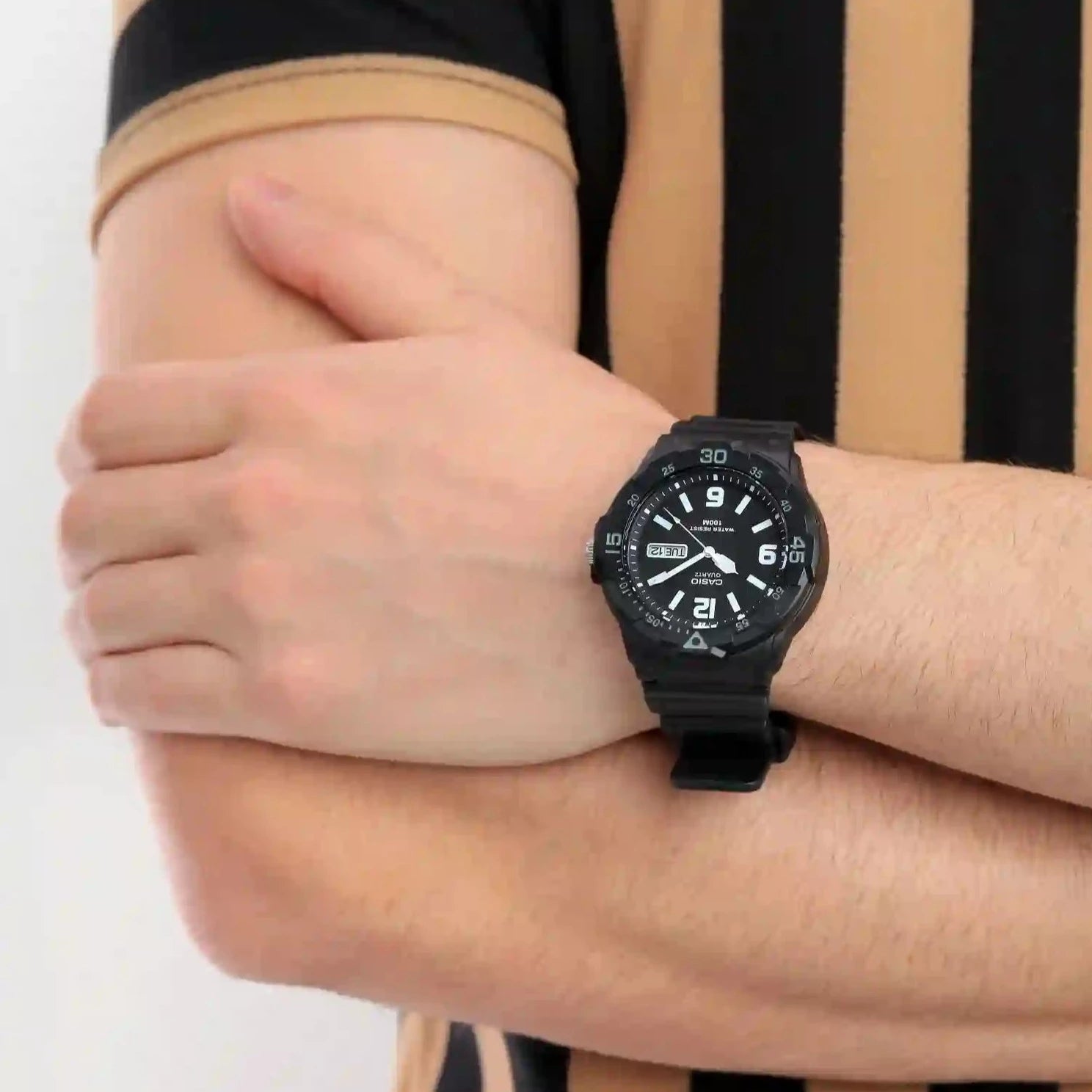 Casio MRW - 200H - 1B2VDF Black Dial 100m Resin Men's Diver Watch | Casio MRW - 200H - 1B2VDF - VERSE - 