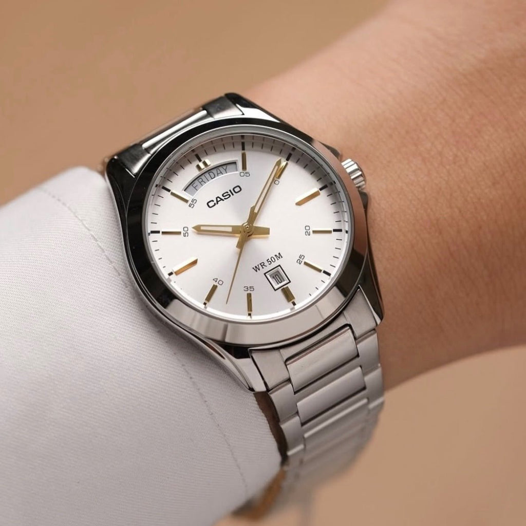Casio MTP-1370D-7A2VDF Day-Date Gold Toned Silver Dial Men's Watch | Casio MTP-1370D-7A2VDF - VERSE -