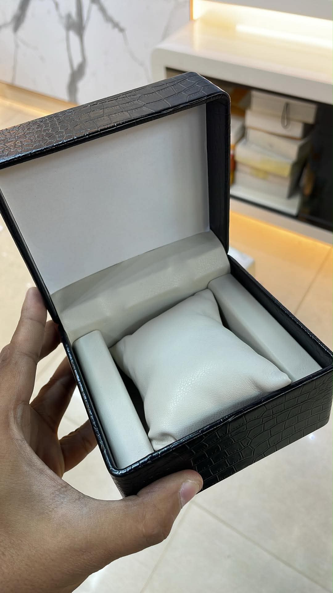 Leather box (black) - VERSE -