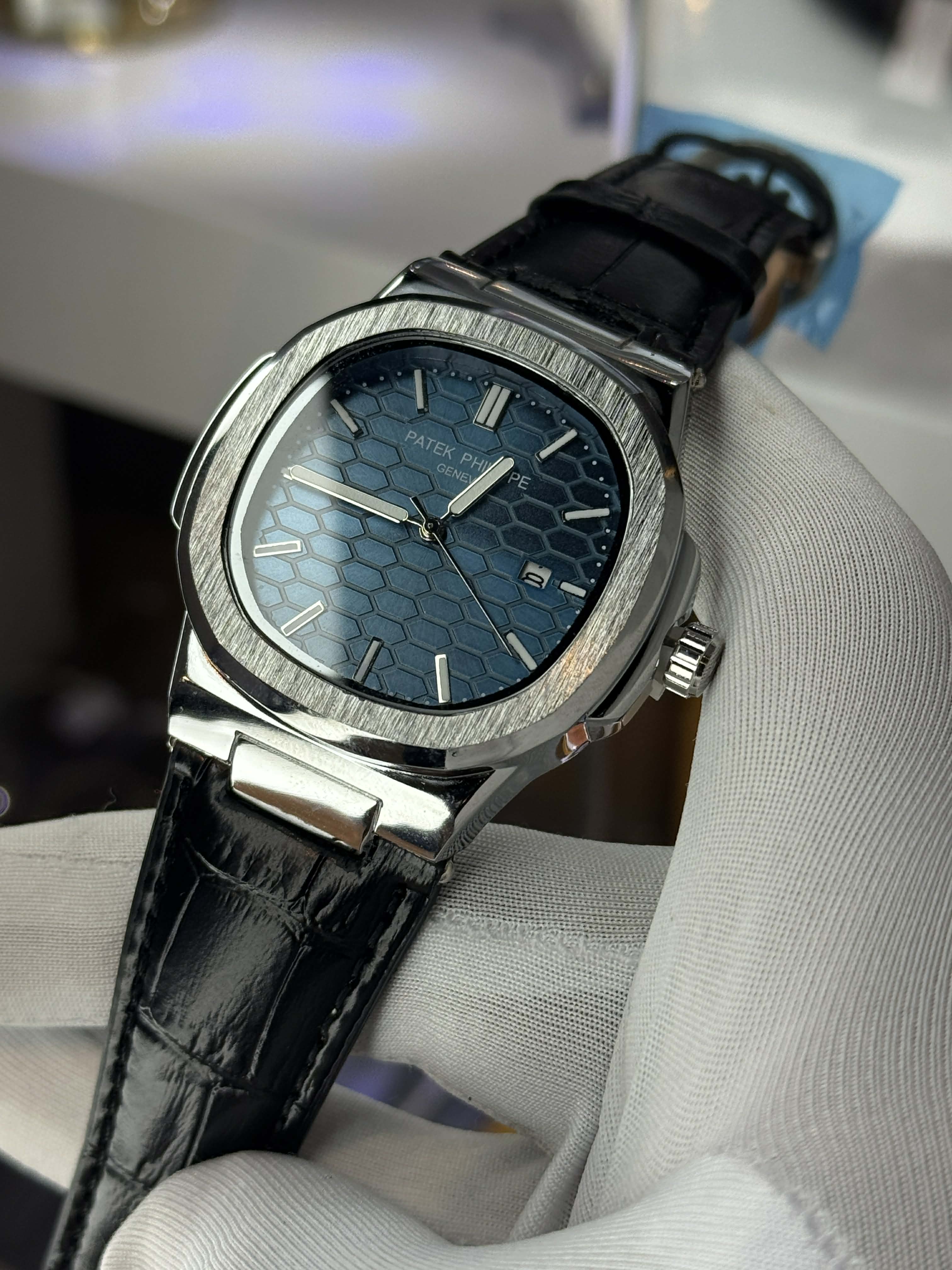 Patek Philippe Nautilus Sweep Honeycomb Mariner - Blue Dial Black Belt Silver Case AA - VERSE - 