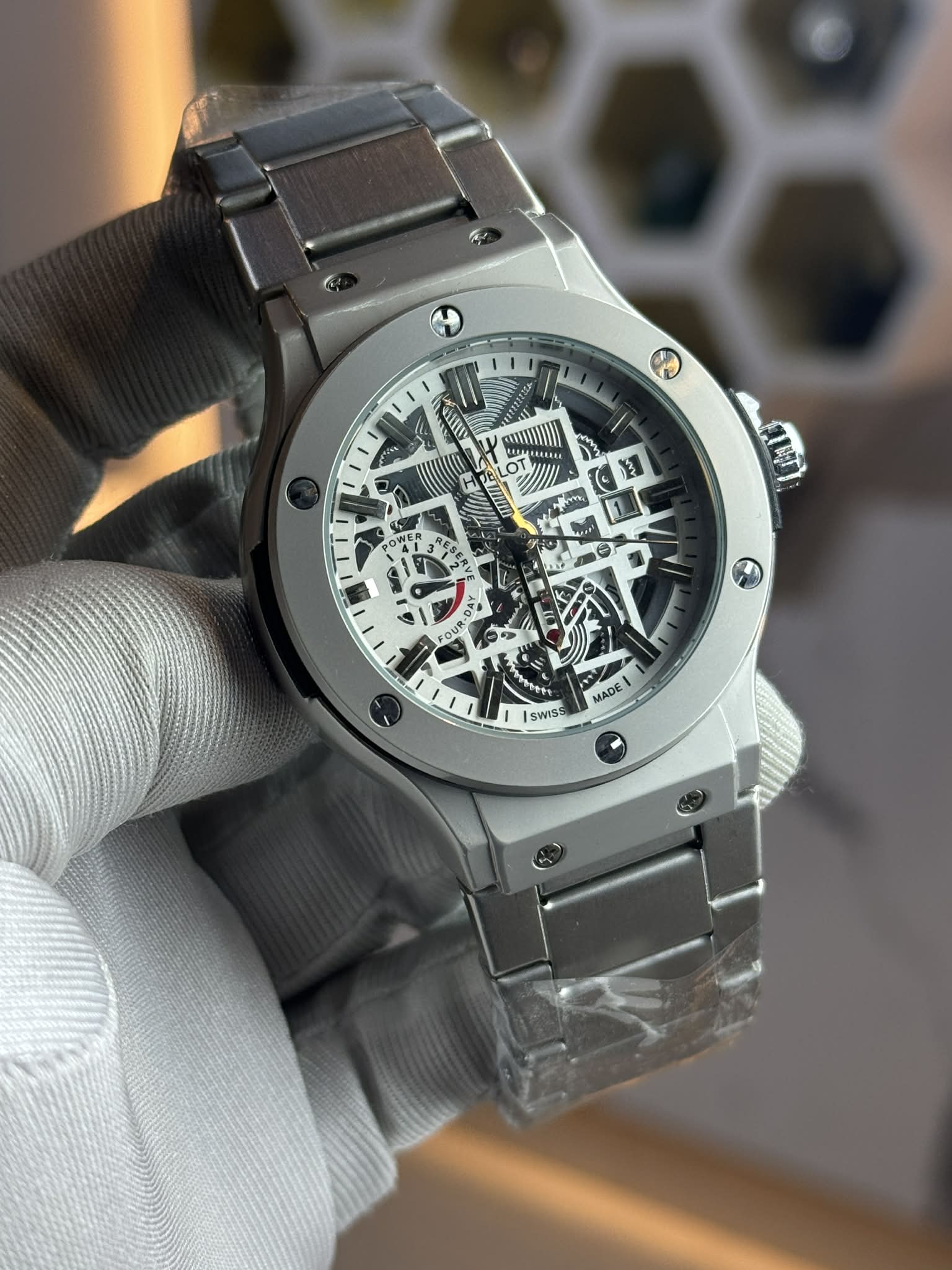 Hublot Mecha Fusion Quartz - White Dial - VERSE - 