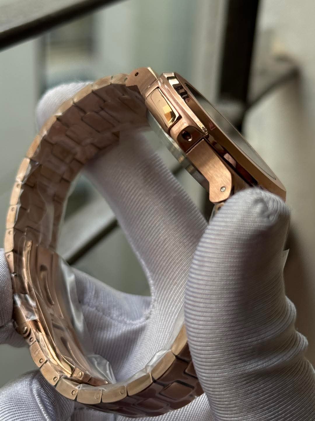 Patek Philippe Nautilus Automatic Rose Gold - Black Dial Triple A - VERSE - 