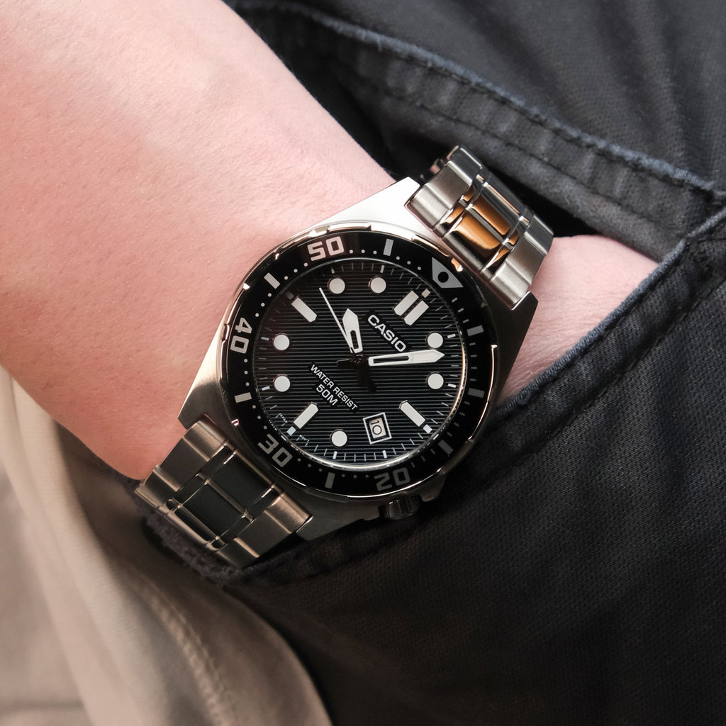 Casio MTD - 135D - 1AVDF Black Dial Men's Stainless Steel Diver Watch | Casio MTD - 135D - 1AVDF - VERSE - 