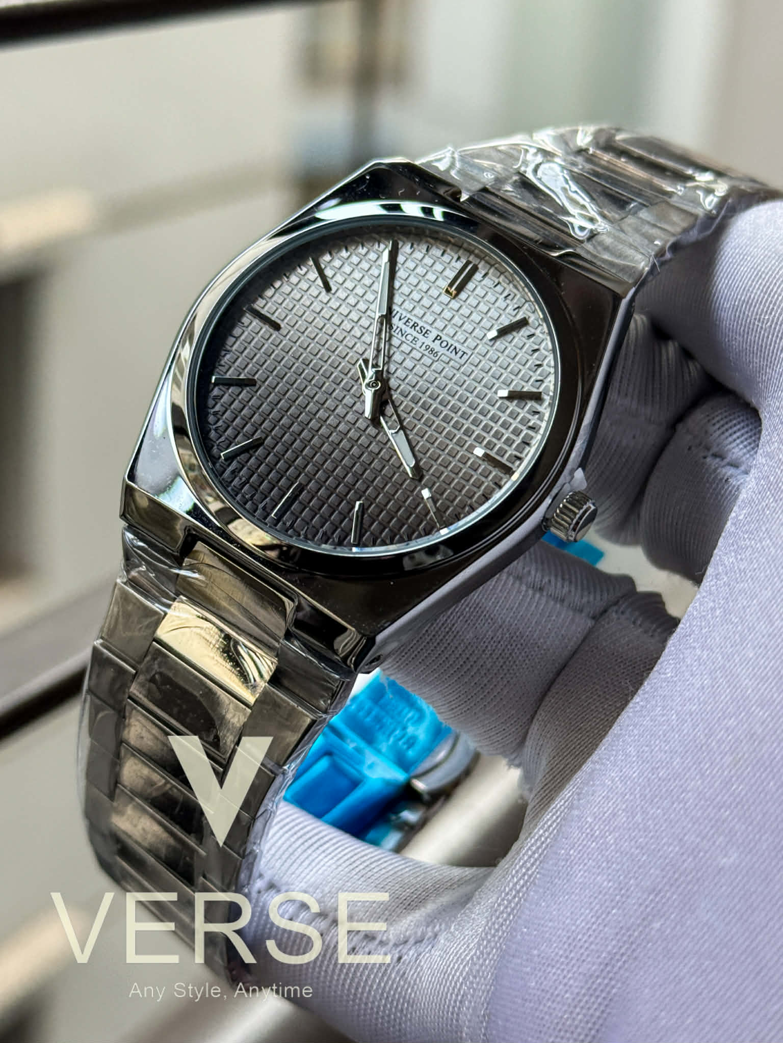 UNIVERSE POINT Slim Stainless Steel Watch – Gradient White Waffle Dial | UP3949 - 23708 - VERSE - 