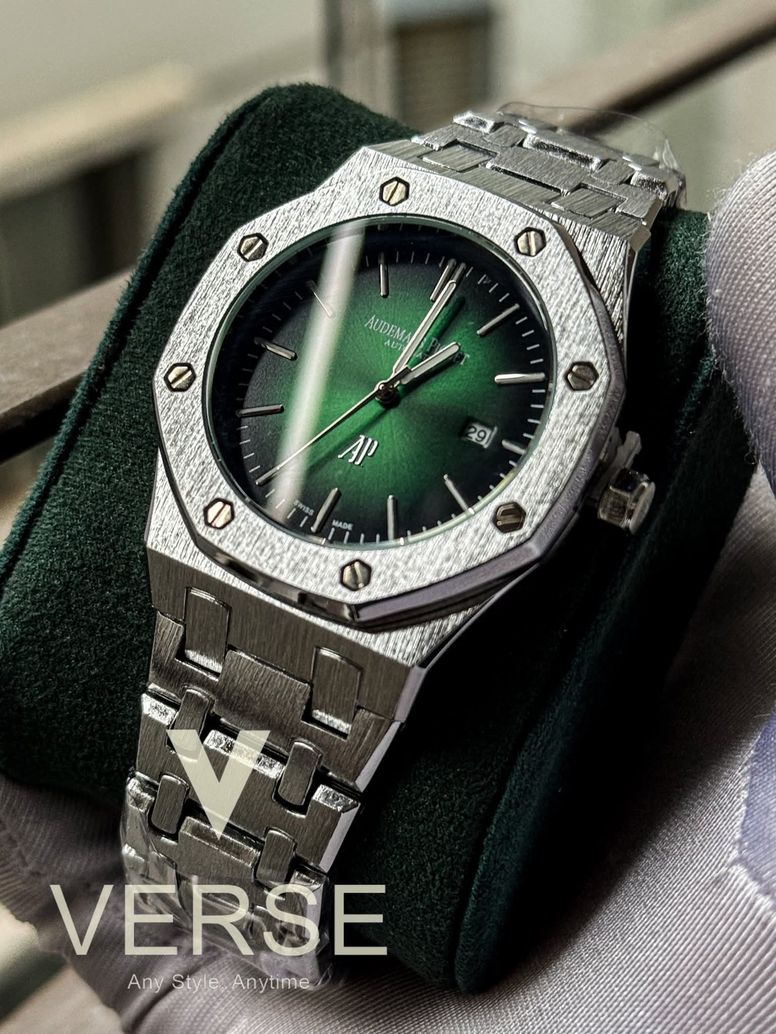 Audemars Piguet Royal Oak Non - Chrono Fumé Emerald - Green Dial AA - VERSE - 