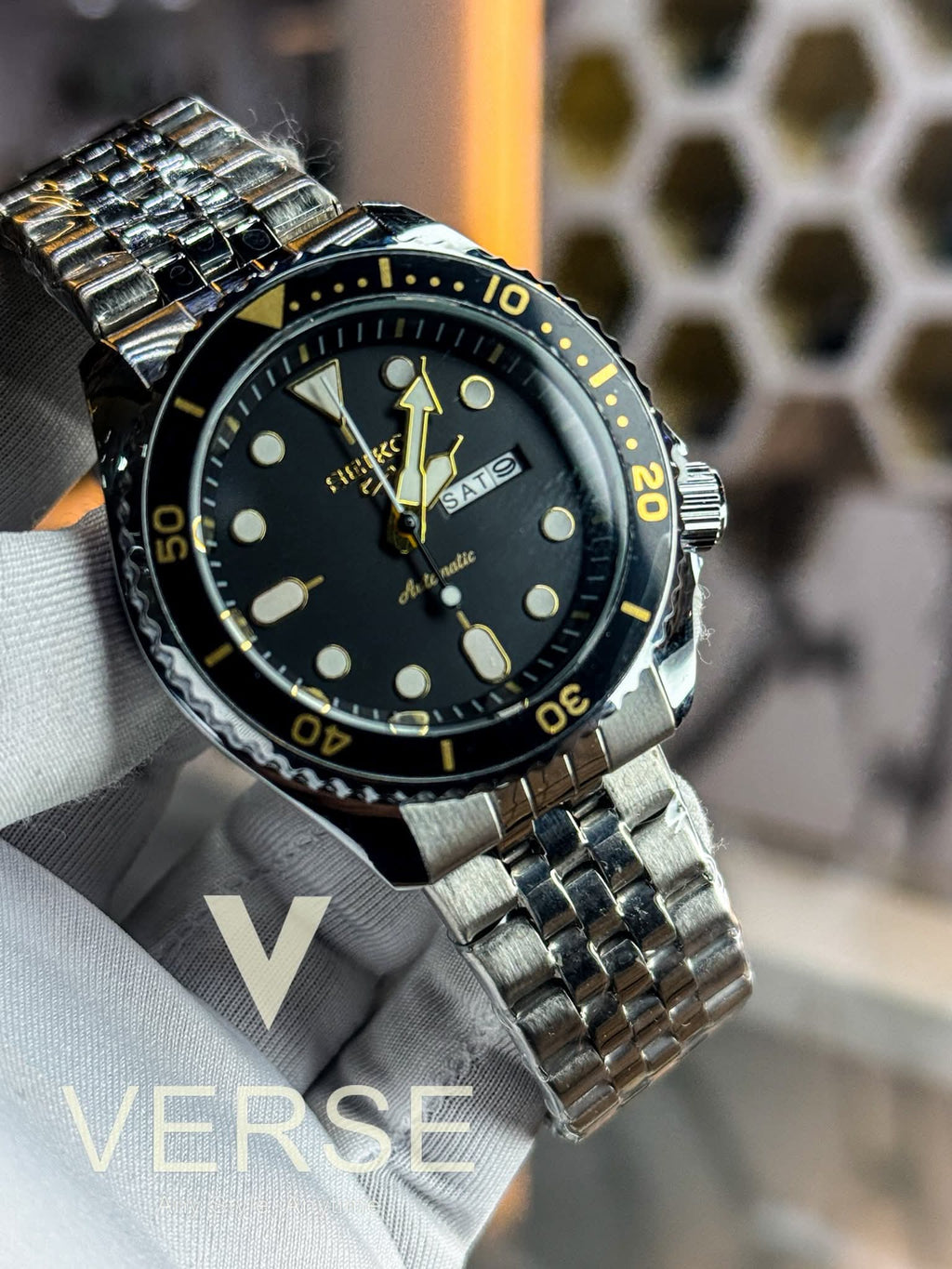 Seiko 5 Sports SKX SRPD57K1 | Two - Tone Black Dial Sweep AA - VERSE - 