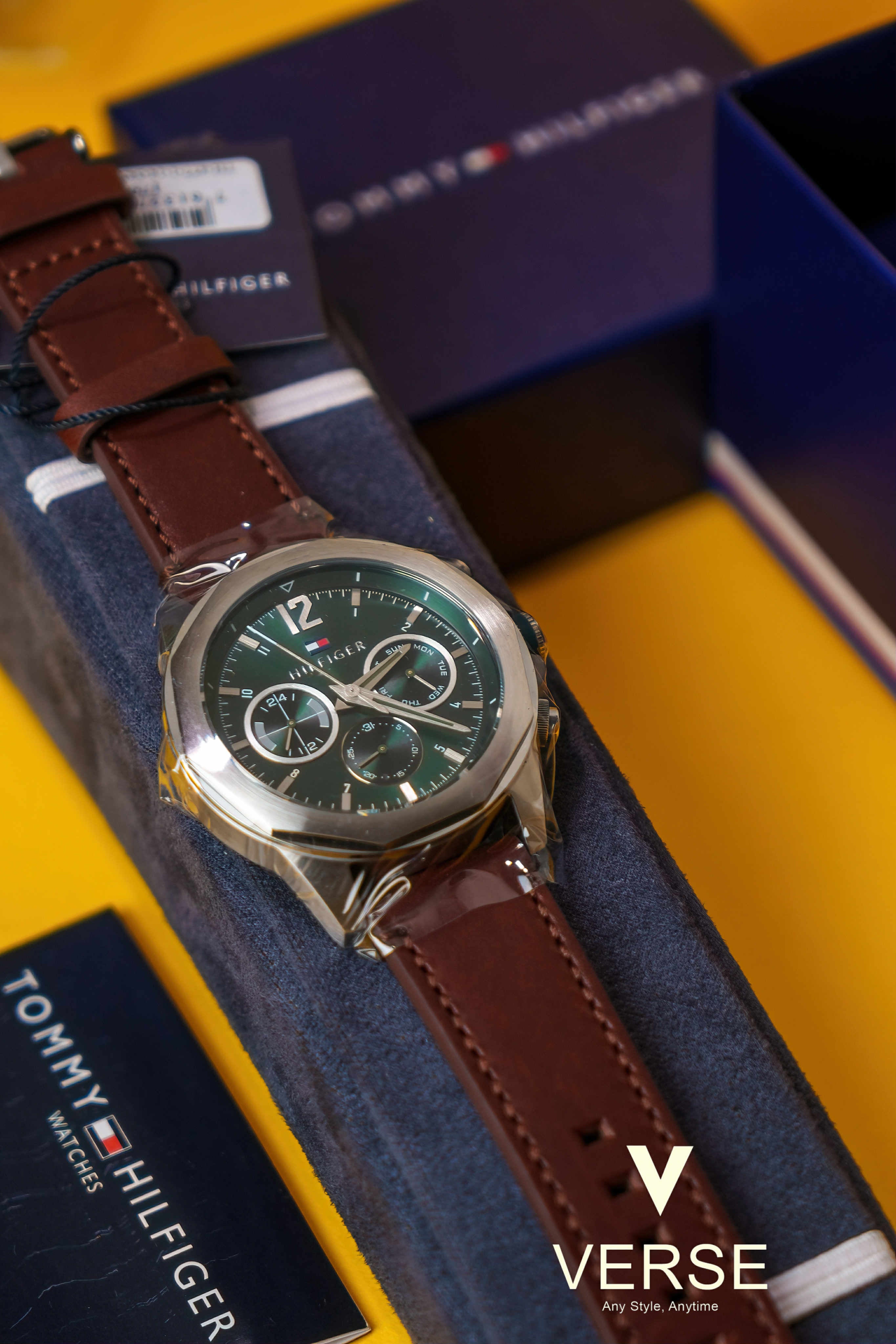Tommy Hilfiger Lars 1792064 Men’s 46 mm Quartz Multifunction – Green Dial & Brown Leather Strap - VERSE - 