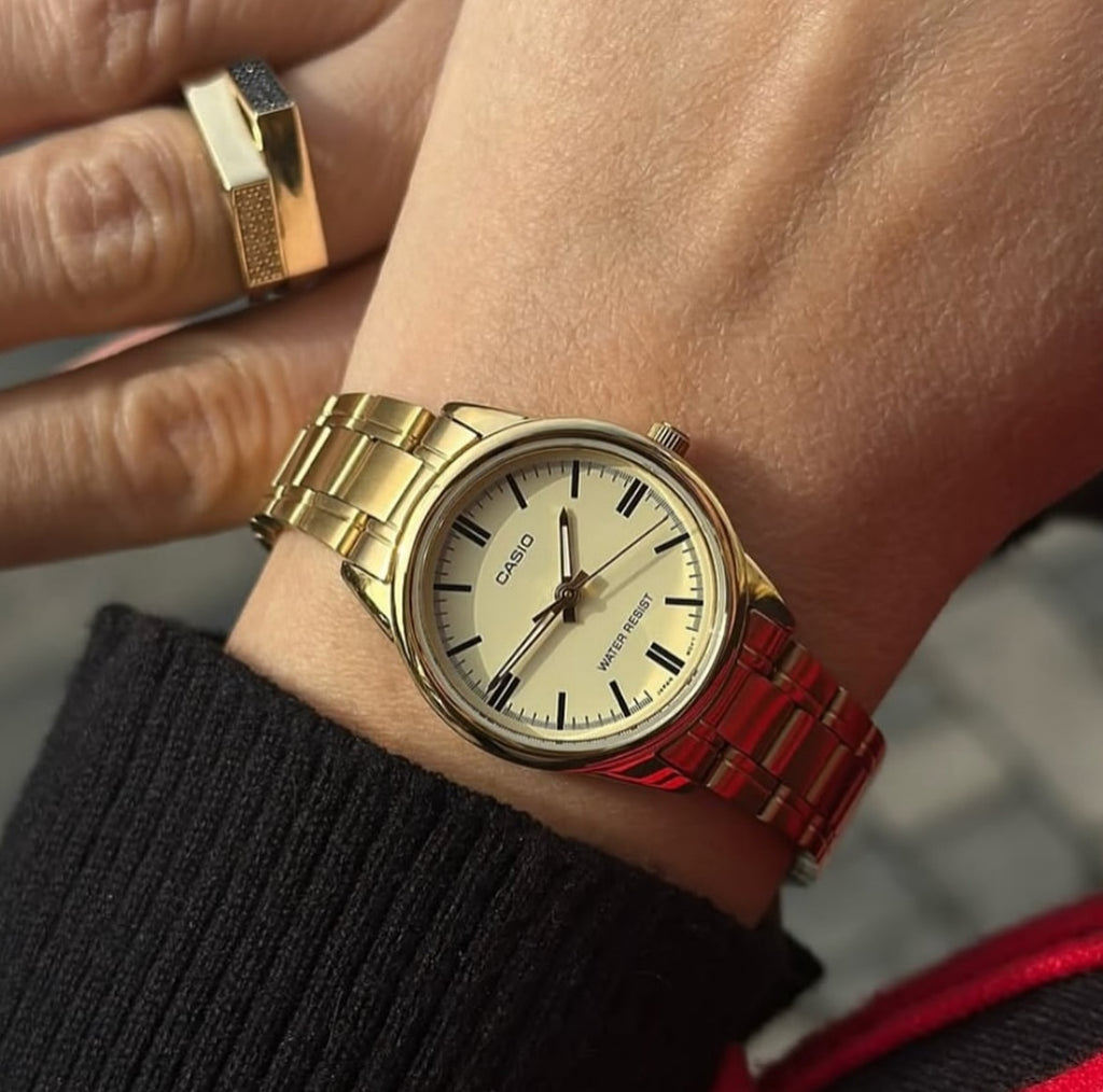 Casio LTP-V005G-9AUDF Champagne Gold-Tone Dial Gold Stainless Steel Women's Watch | Casio LTP-V005G-9AUDF