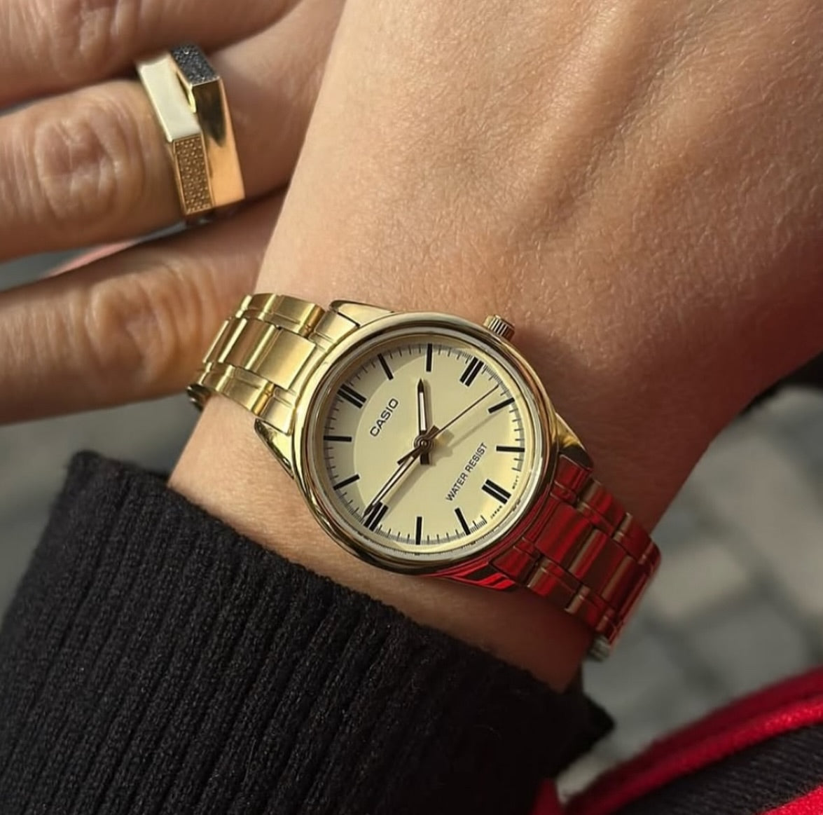 Casio LTP-V005G-9AUDF Champagne Gold-Tone Dial Gold Stainless Steel Women's Watch | Casio LTP-V005G-9AUDF